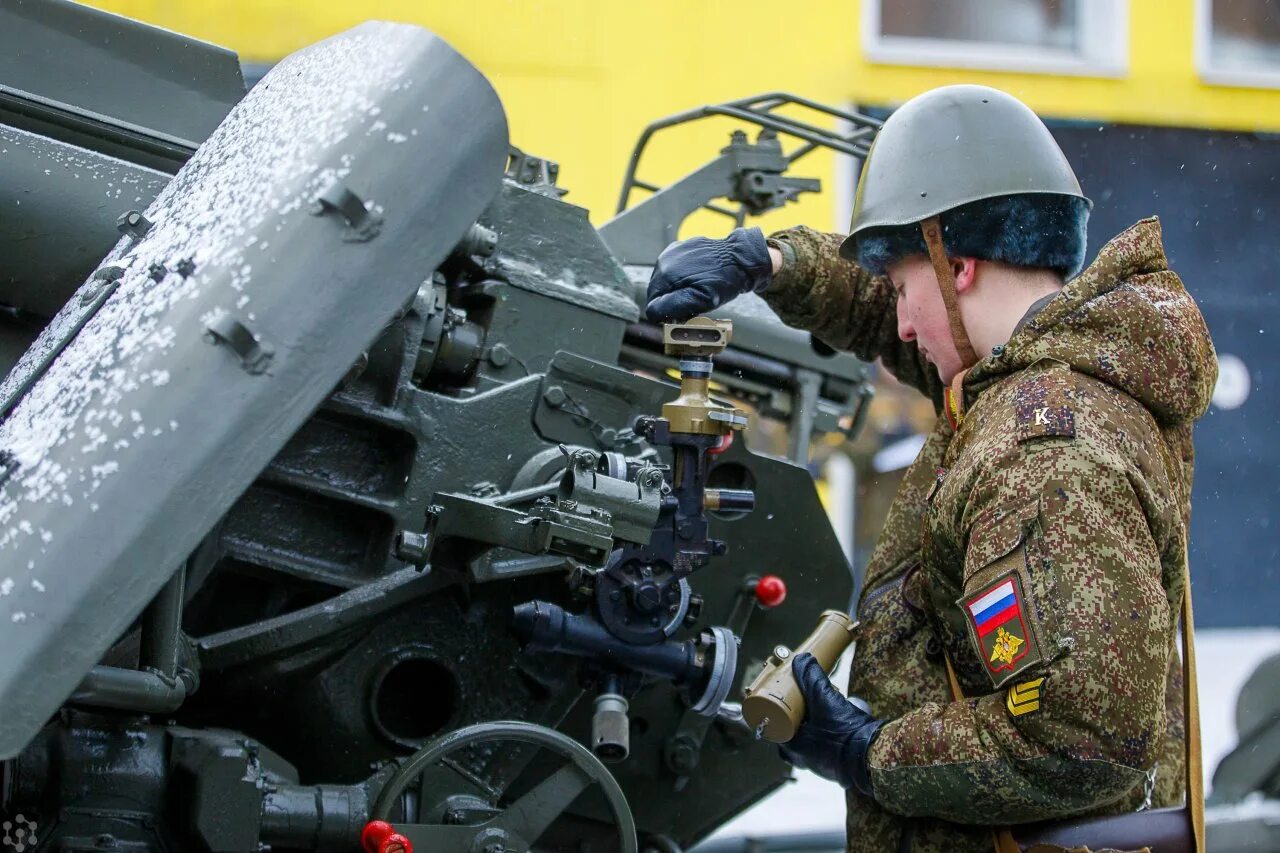 Боевые учебные центры. Военный учебный центр СФУ. Военный учебный центр Красноярск. ЗССПД Военная. ВУЦ СФУ здание.