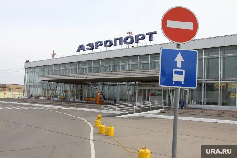 Аэровокзал пермь. Время аэропорта большое савино. Здание аэропорта большое савино. Пермский аэропорт большое савино. Аэропорт пермь.