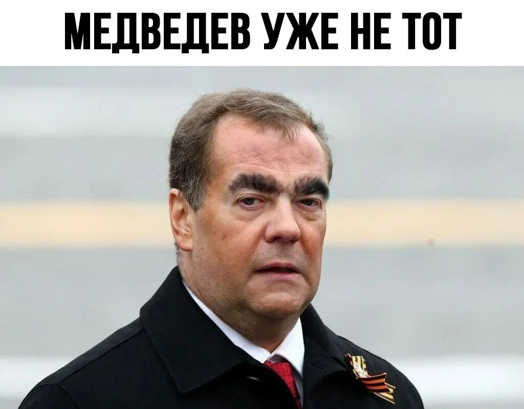 Медведев на параде 2021.