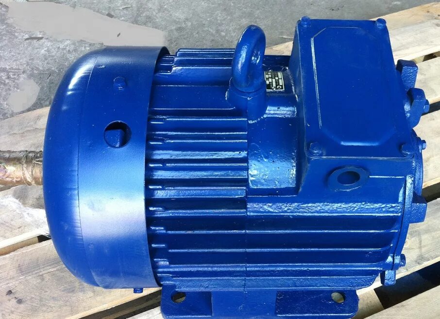 Электродвигатель аир 315 м6. Лебедка газ 66. Генератор постоянного тока 220 вольт. П 225 м. 5ам250m6.