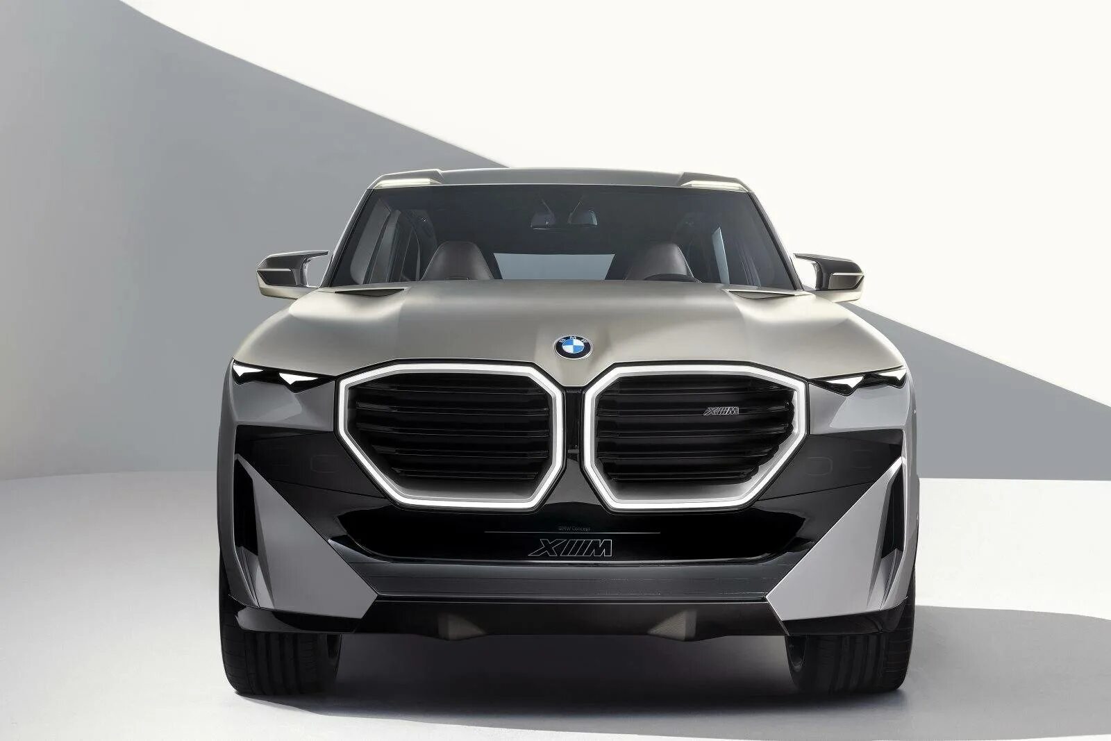 БМВ XM 2022. BMW XM 2021. BMW XM 2023. BMW XM Concept 2022.