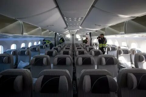 Вместимость 787