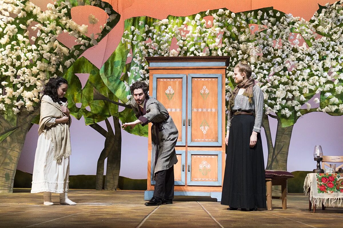 Сценическая судьба пьесы вишневый сад. Вишневый сад. Пьесы. "The Cherry Orchard" Theatre. Вишневый сад комедия или трагедия. Вишневый сад иллюстрации к пьесе.