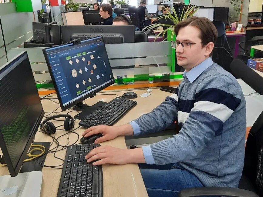 Программист плк. Кгу кострома программисты. Программист кострома. Фриланс кострома. Программист кострома.