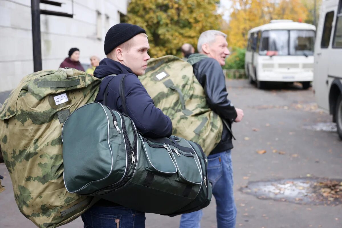 Тревога мобилизации. Военная мобилизация. Призывники. Военнослужащие России. Армия России мобилизация.