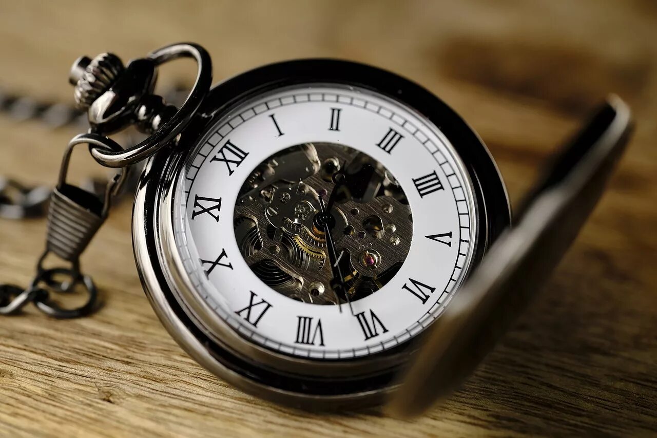 Видео на тему время. Красивые часы. Часы и время. Карманные часы. Обои с часами.