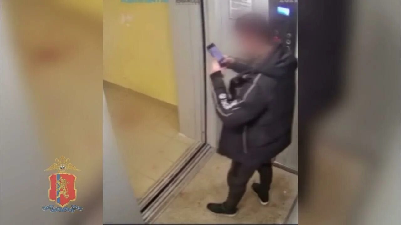 Пожар в шахте лифта. Пожар в лифте. Загорался лифта. Пожар в лифте. Мужик в лифте загорелся оренбург.