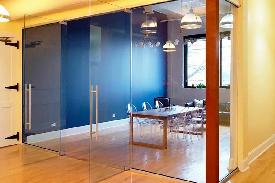 Стекло в интерьере. Перегородка стекло. Стекло в интерьере. Ремонт со стеклом. Журнальный столик modern home m120b.