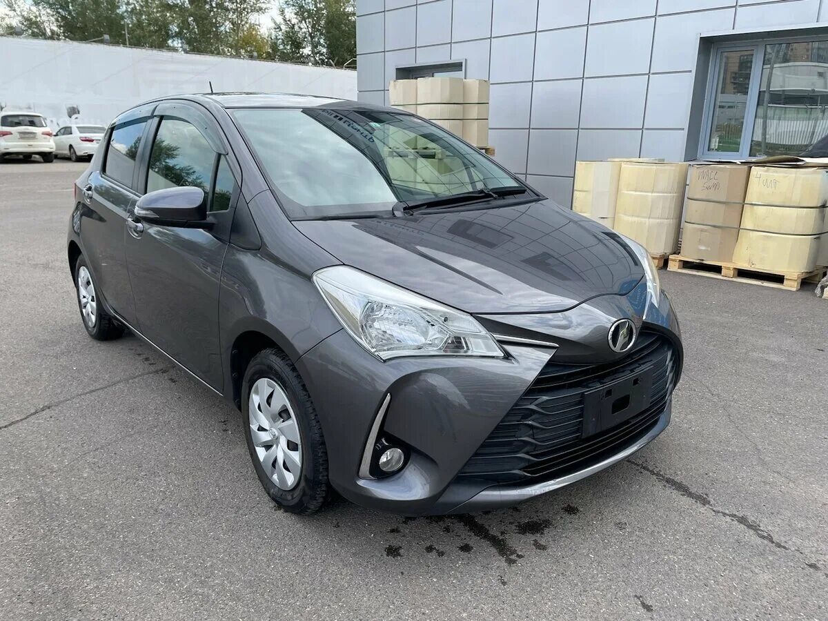 Купить витц в красноярске. Toyota Vitz 2018 года. Тойота Витц 2017. Toyota Vitz 2017. Тойота Витц 13 года.