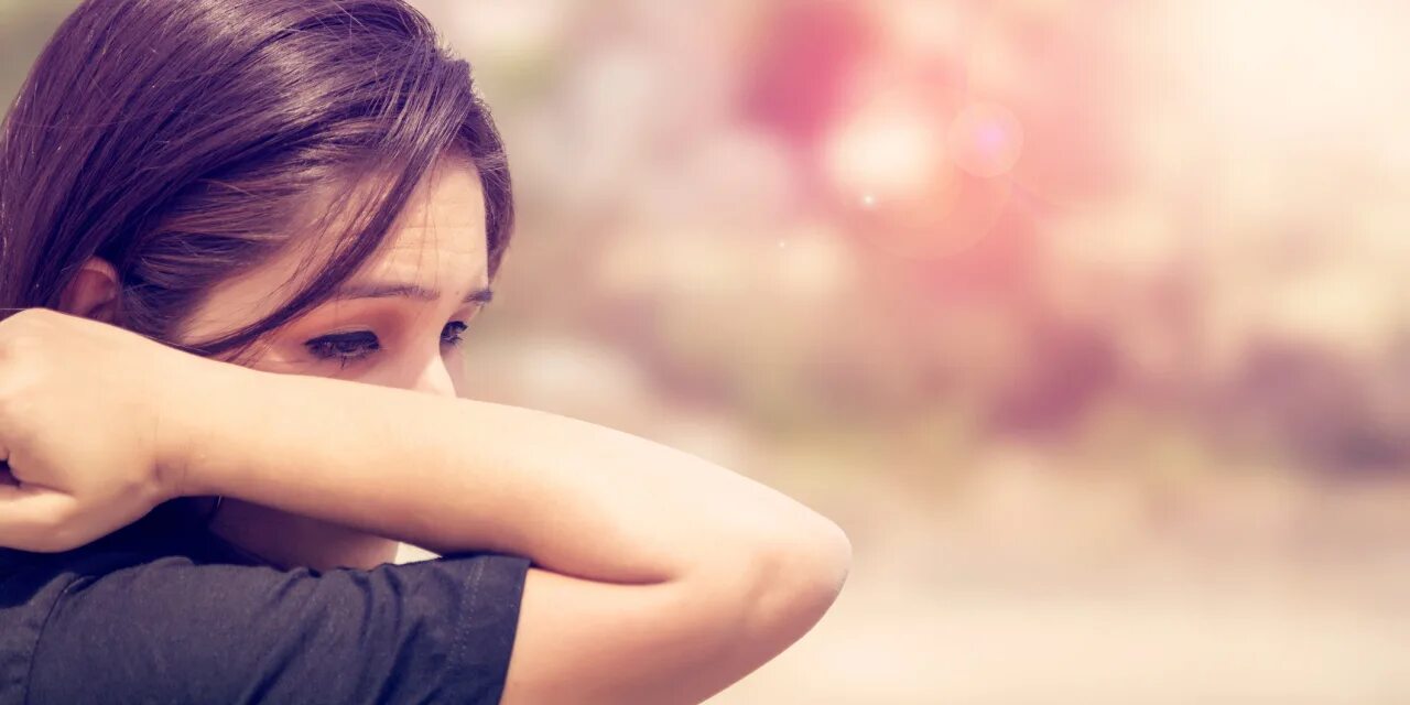 Summer sadness стиль. Sad love quotes for girl. Sad girl wallpaper. Sad girl syndrome speed up. Расстроенная девочка подросток.