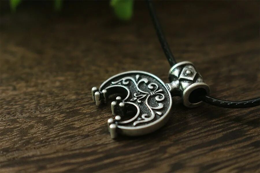 Шармы обереги. Шармы обереги пандора. Браслет со славянскими оберегами. Шарм бусина пандора серебро. Шармы для браслетов славянские.