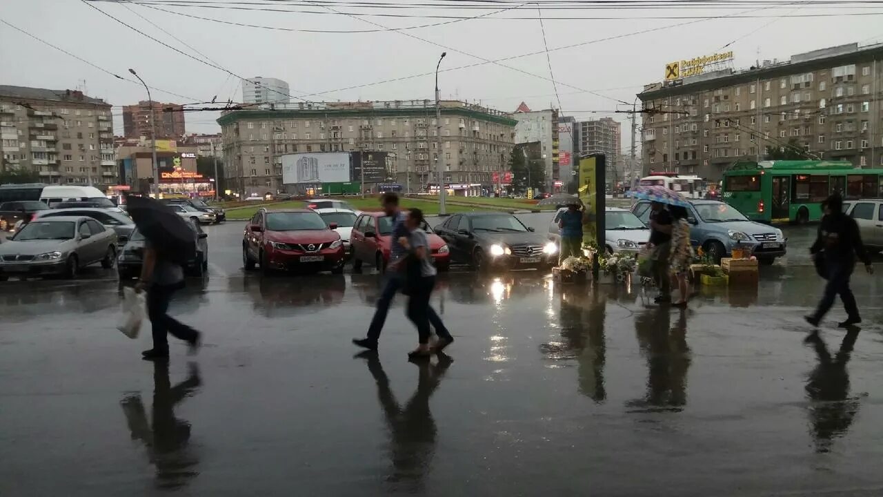 Погода понедельник 2. Дождь в Новосибирске. Дождь в Новосибирске фото. Осадки Новосибирск. Синоптик Новосибирск.