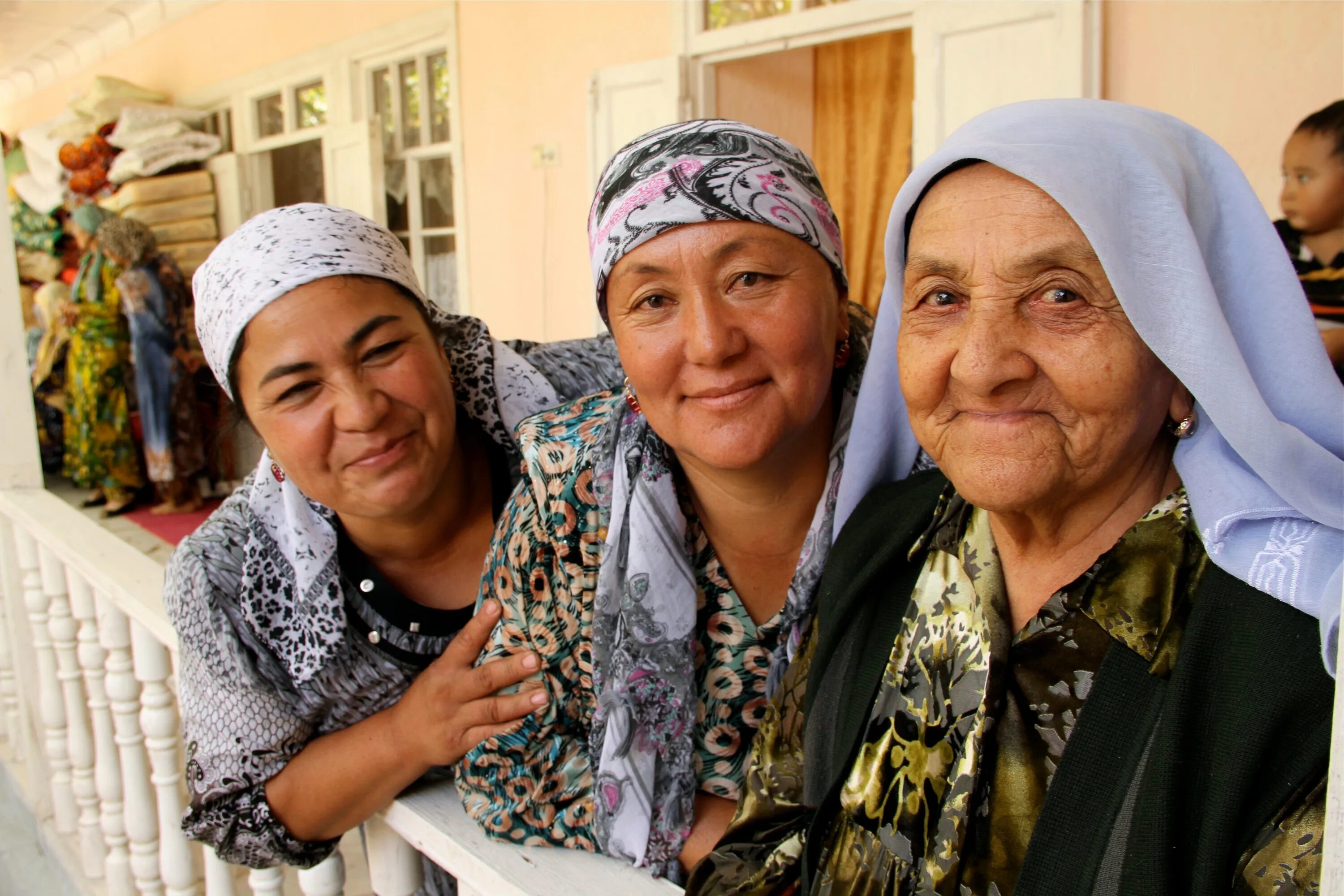 Узбекские женщины. Узбекская бабушка. Узбекский пенсионер. Узбекские женщины в возрасте.