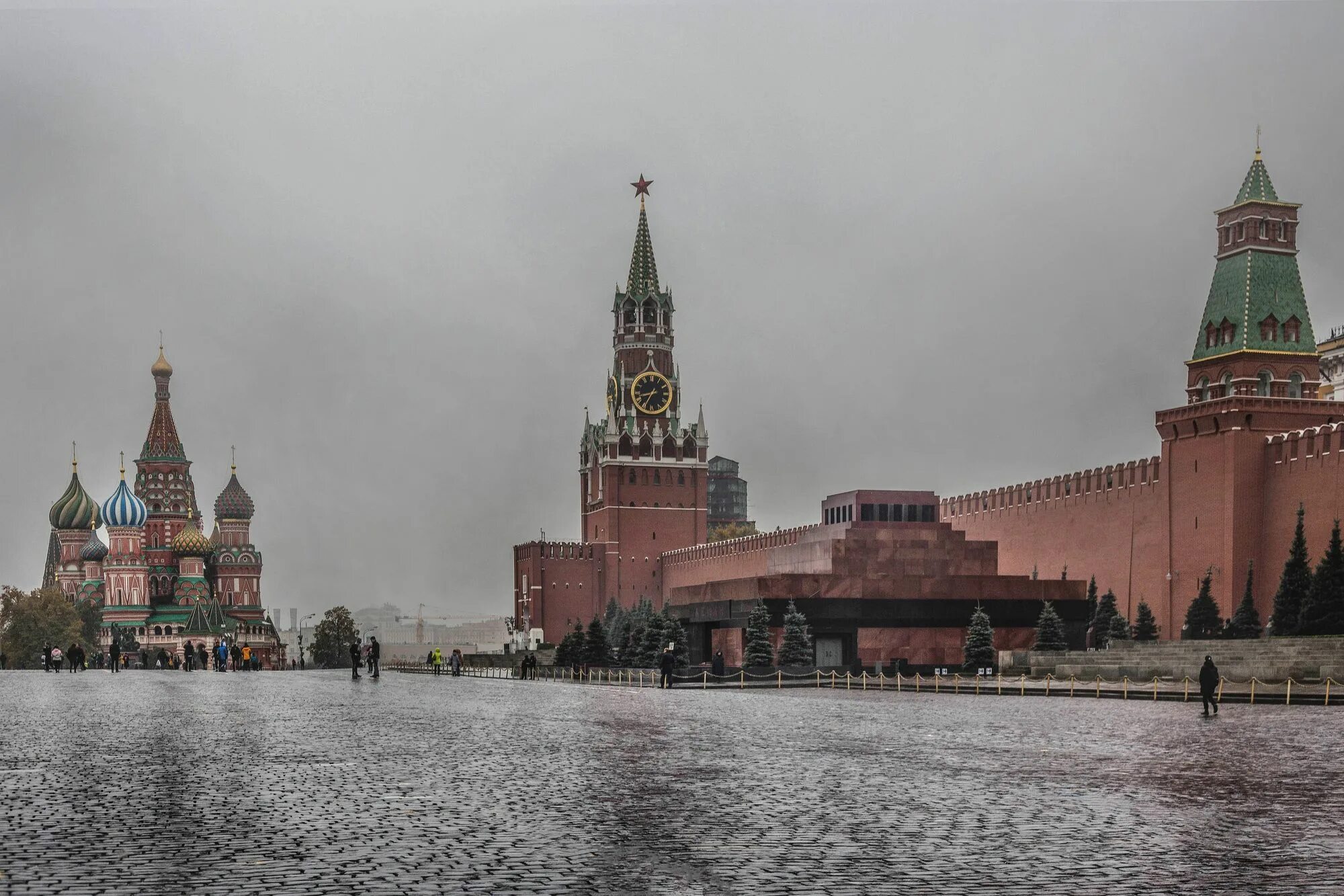 Красная площадь без людей. Красная площадь Москва без людей. Площадь Кремля без людей. Красная площадь Москва пустая