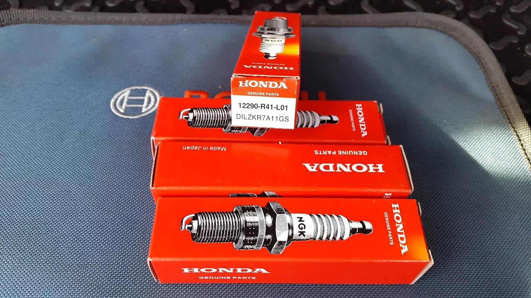 Honda 12290-5r0-003. Honda 12290-r41-l01. Honda 12290-5r0-003 свеча зажигания. Свеча зажигания 12290-r41-l01 CR-V IV 2.0. 3 3 r 41