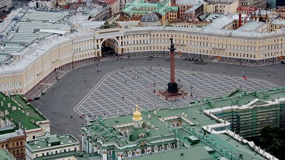 Здание главного штаба площадь здания. Главный штаб дворцовая площадь. здание главного штаба дворцовая площадь. росси ансамбль дворцовой площади. росси архитектор ансамбль дворцовой площади.