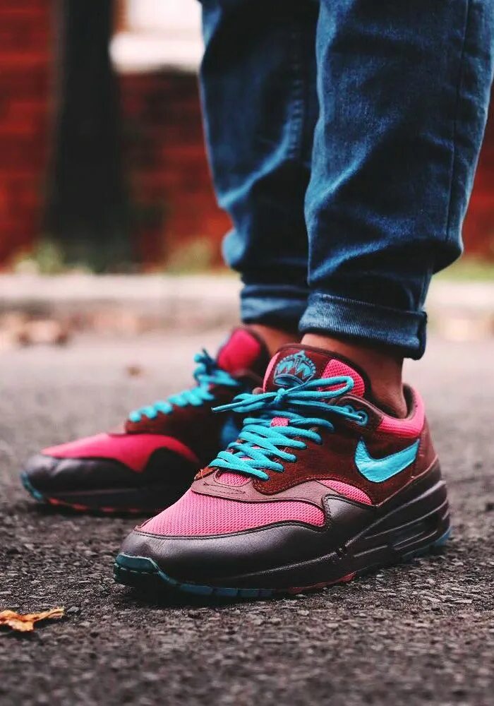 Яркие найки. Nike Air Max 2005. Nike Air Max 1 Amsterdam. Nike Air Max яркие. Кроссовки найк АИР Макс 2015 мужские.