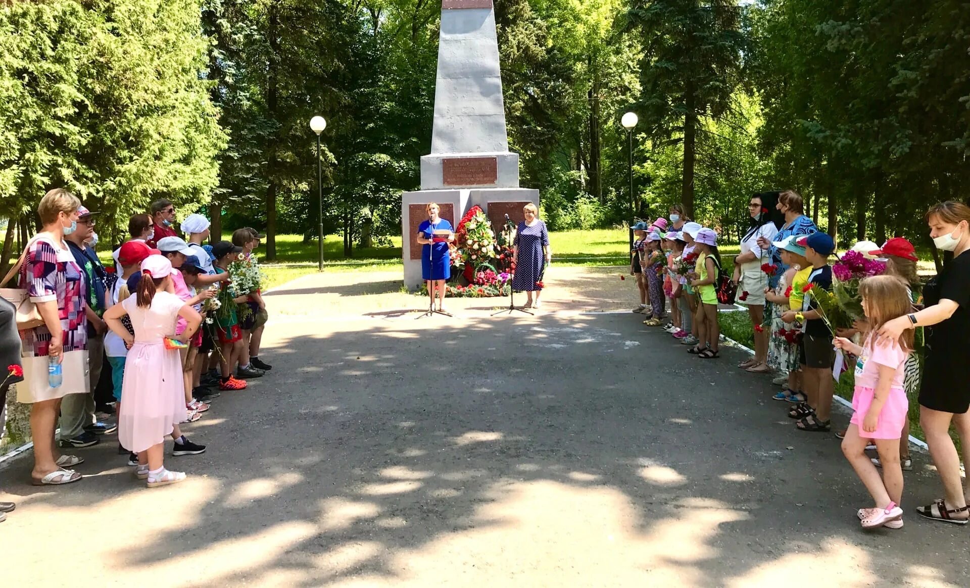 Митинги у обелисков
