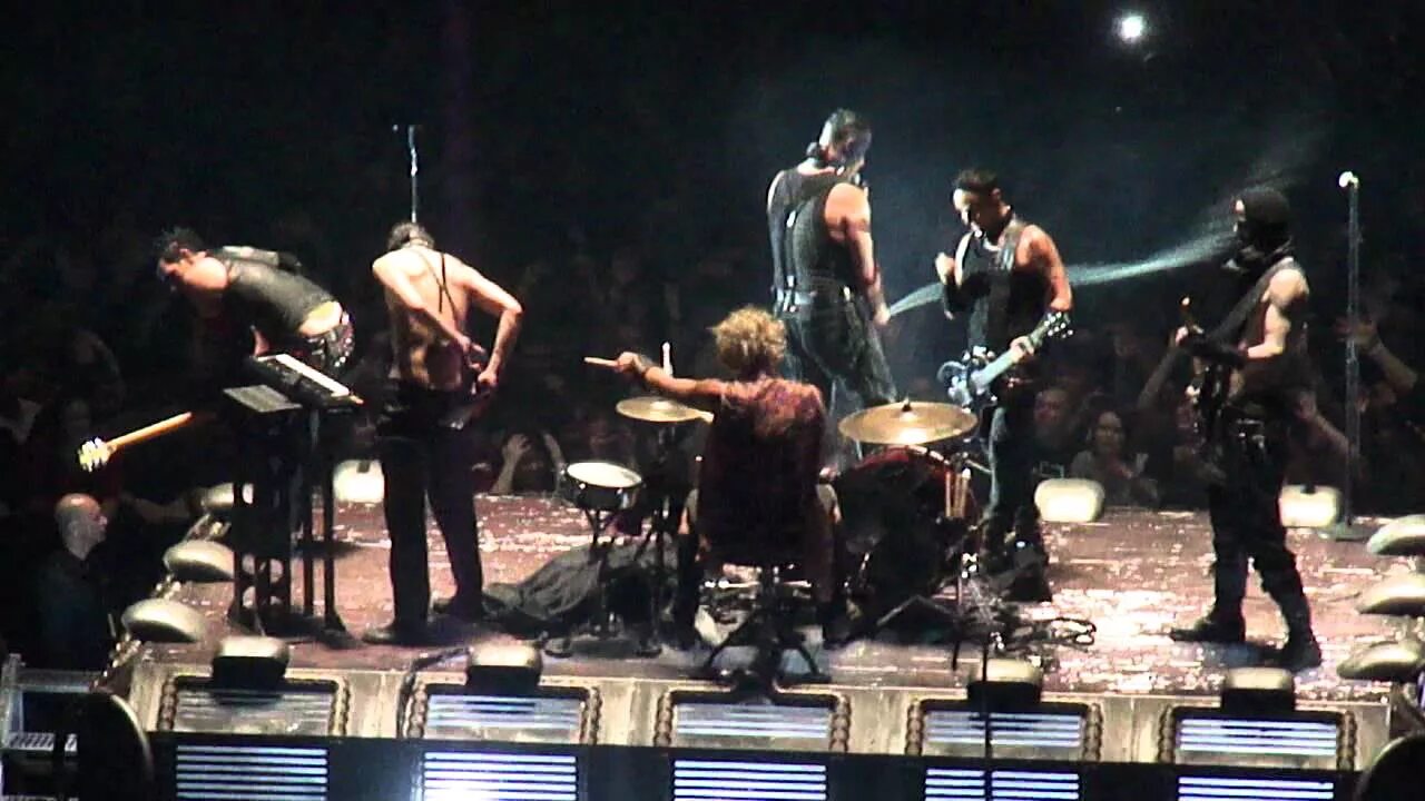 Рамштайн москоу. Rammstein 2012 moscow. концерт рамштайн 2012. концерт rammstein 2012. rammstein 2012 live.