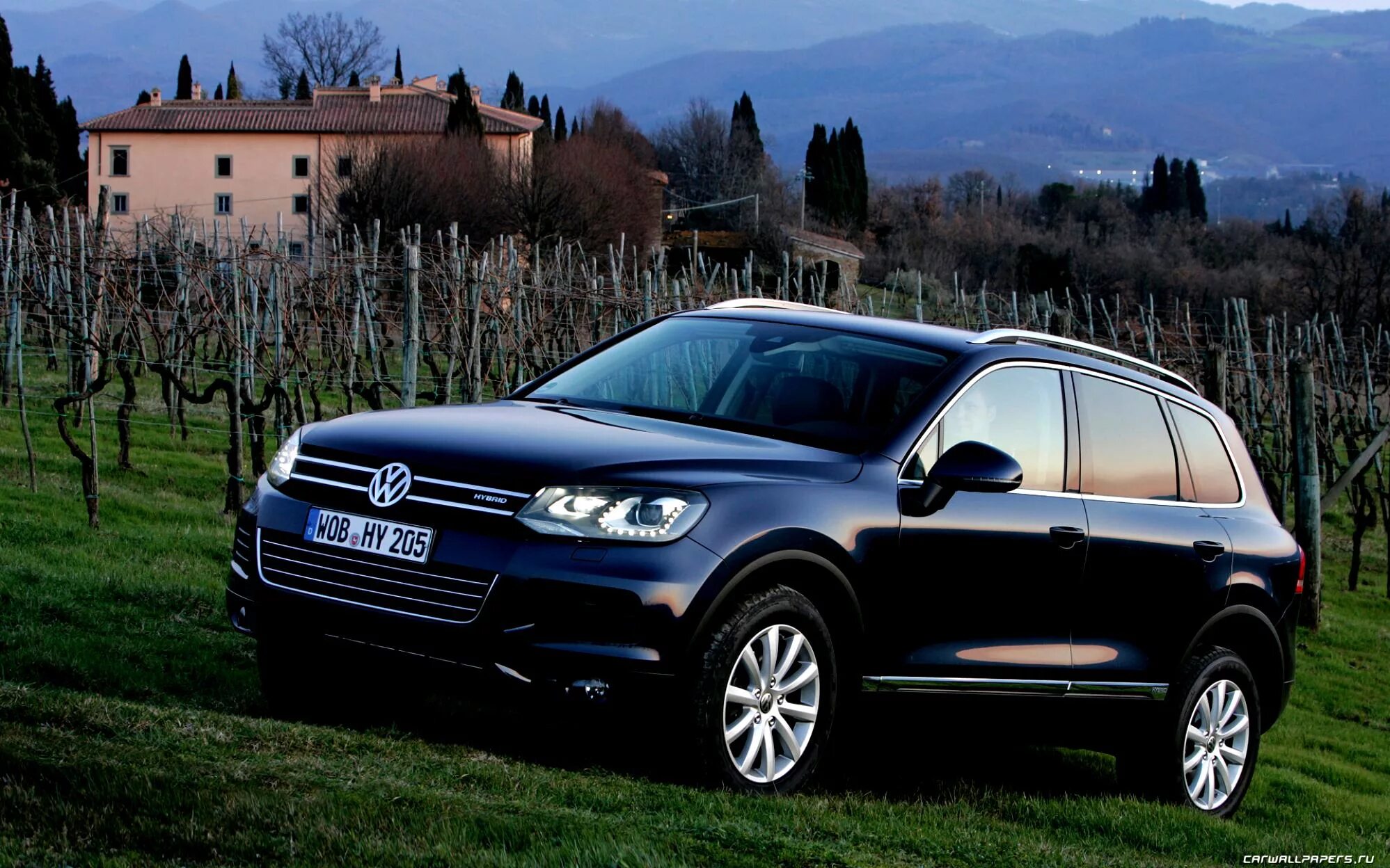 Фольксваген туарег гибрид. Volkswagen touareg 2 r-line. Фольксваген туарег. Туарег 2 nf. Фольксваген туарег в6.
