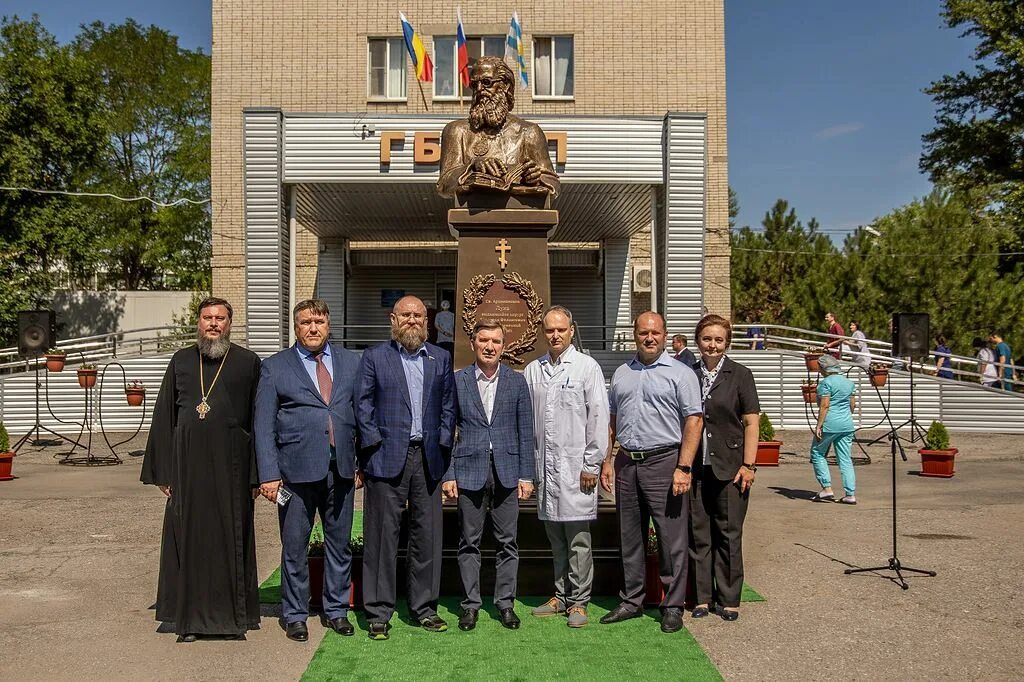 Тагансити. Памятник Войно Ясенецкому в Таганроге. Памятник святителю луке в Красноярске Войно-Ясенецкий. Открытие памятника. Памятник луке.