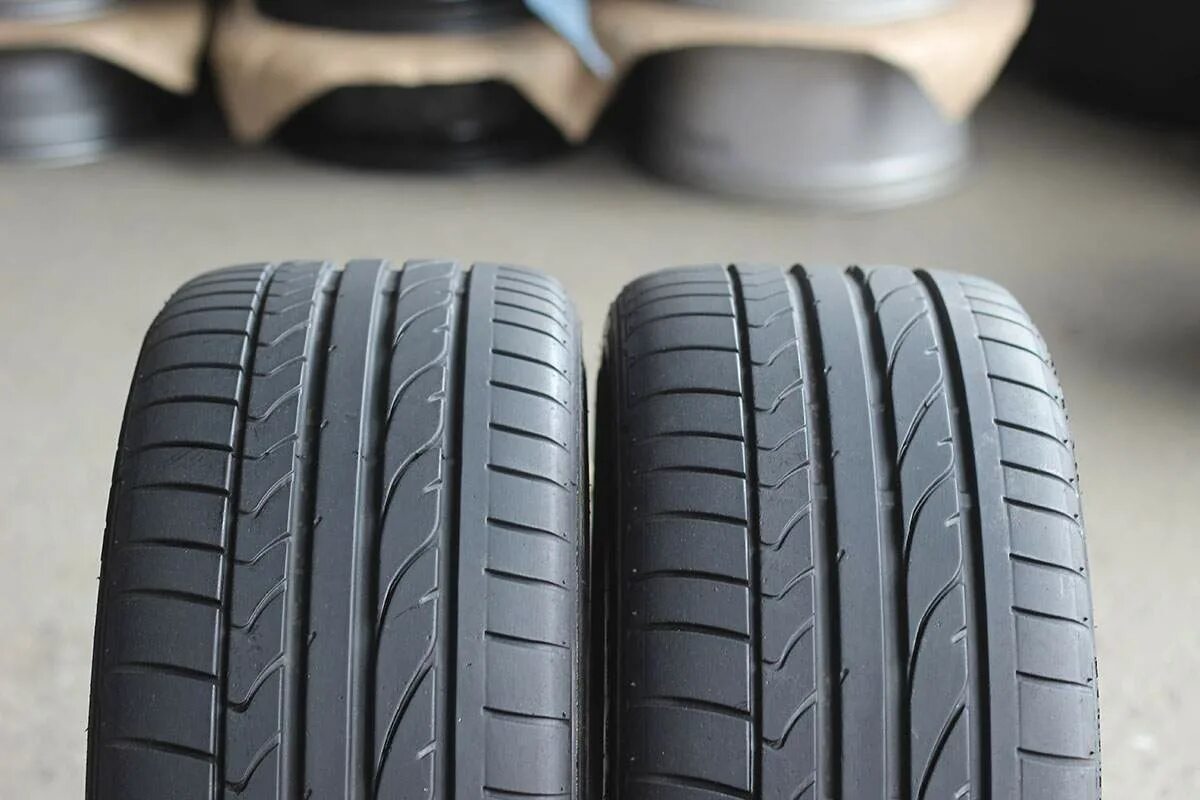 Bridgestone potenza re050a TL RFT. Автомобильная шина Bridgestone potenza re050 225/40 r18 88w летняя. Автомобильная шина Bridgestone potenza re050 245/45 r17 95w летняя. Автомобильная шина Bridgestone potenza re050a 225/45 r18 95y летняя. Шины bridgestone potenza sport