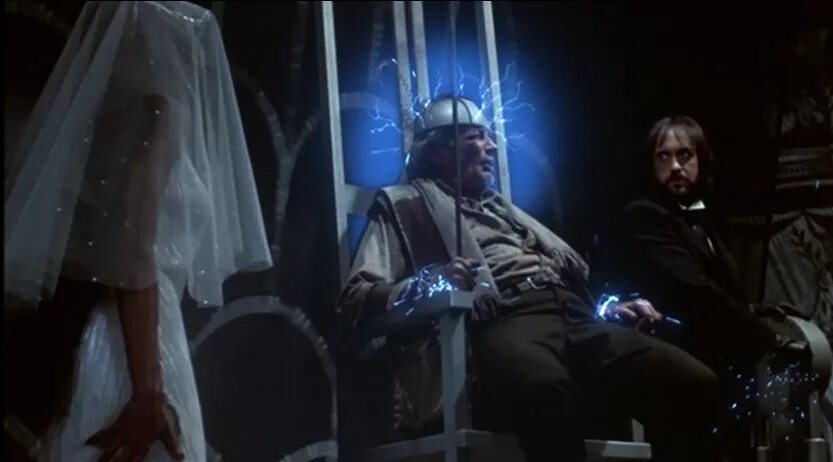 Потусторонний мир. Страшное грядущее. Надвигается беда фильм 1983. Мистер дарк рэй брэдбери. Надвигается беда фильм 1983.