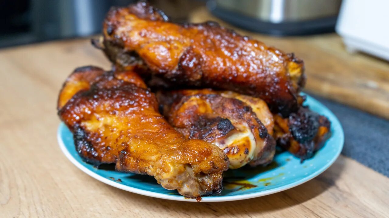 Запеченные крылья индейки. Запеченные крылышки индейки в духовке. Индюшачьи крылья в духовке. Крылышки индейки в духовке. Крылышки индейки рецепты.