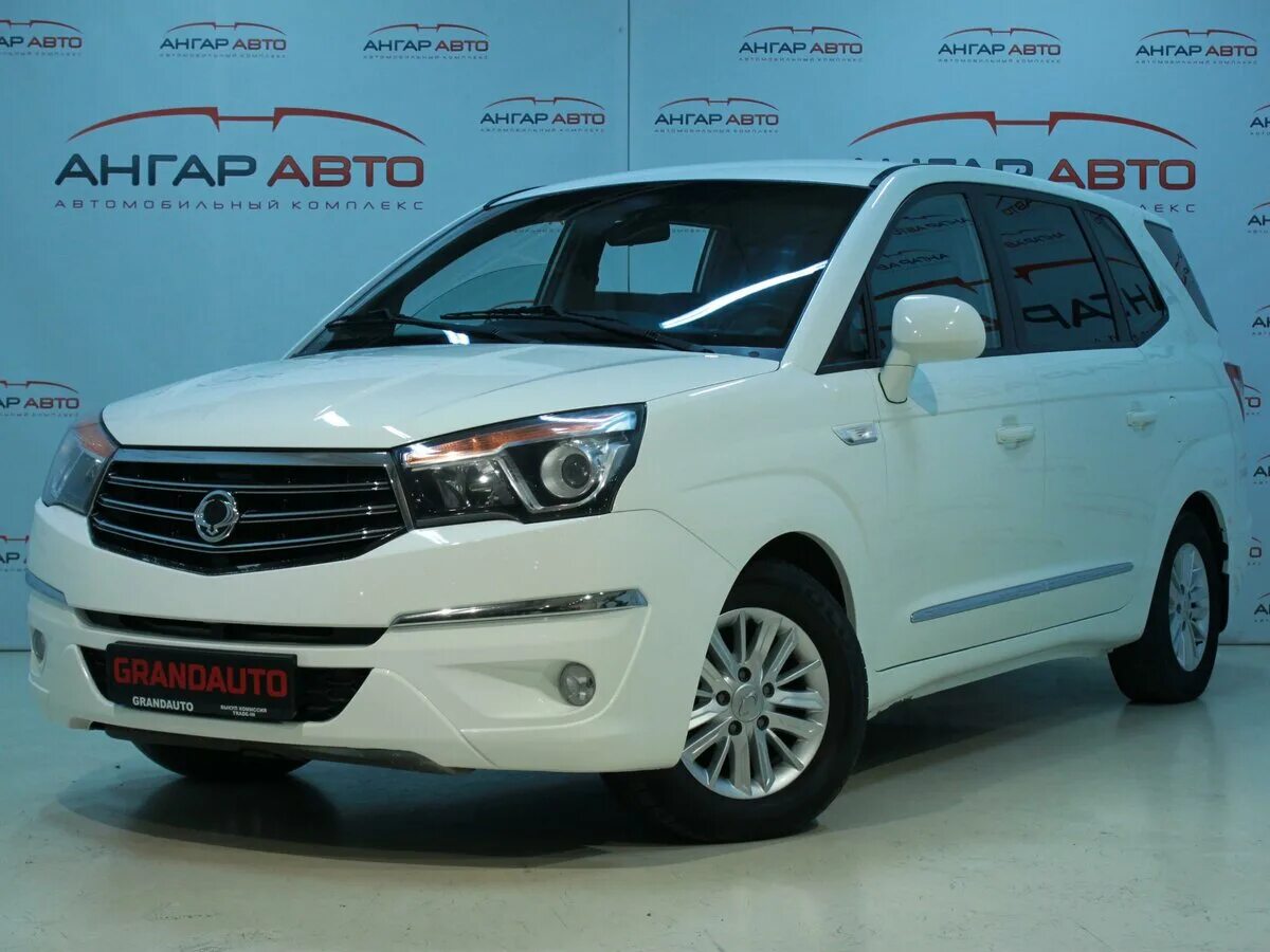 Санг енг ставик купить. ССАНГЙОНГ Ставик 2014. SSANGYONG Stavic 2021. SSANGYONG Stavic 2013-2019. SSANGYONG Stavic 2013.