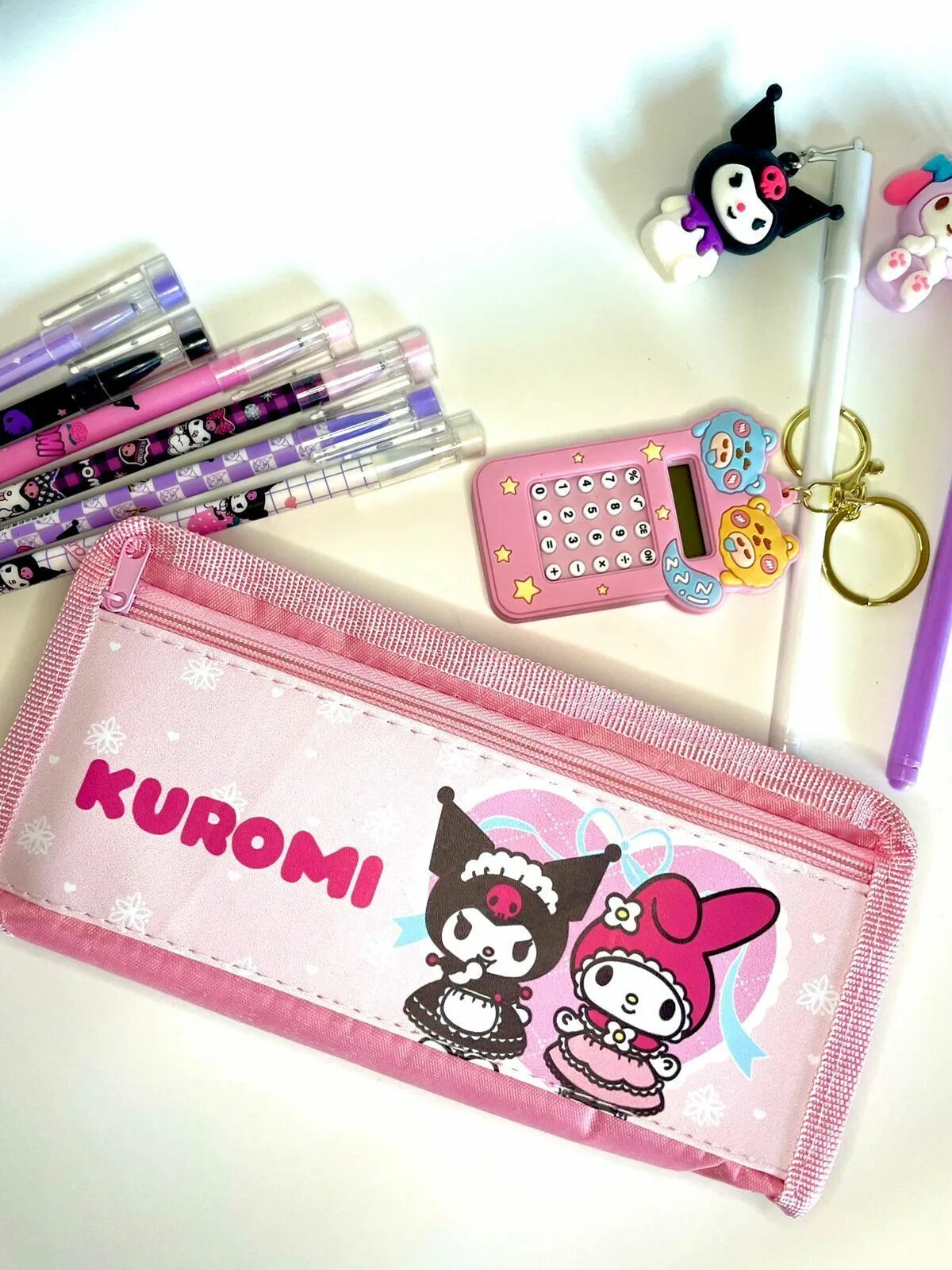Essence hello kitty. Хелло китти набор канцелярский. косметичка hello kitty. пенал хелло китти. канцелярия hello kitty.