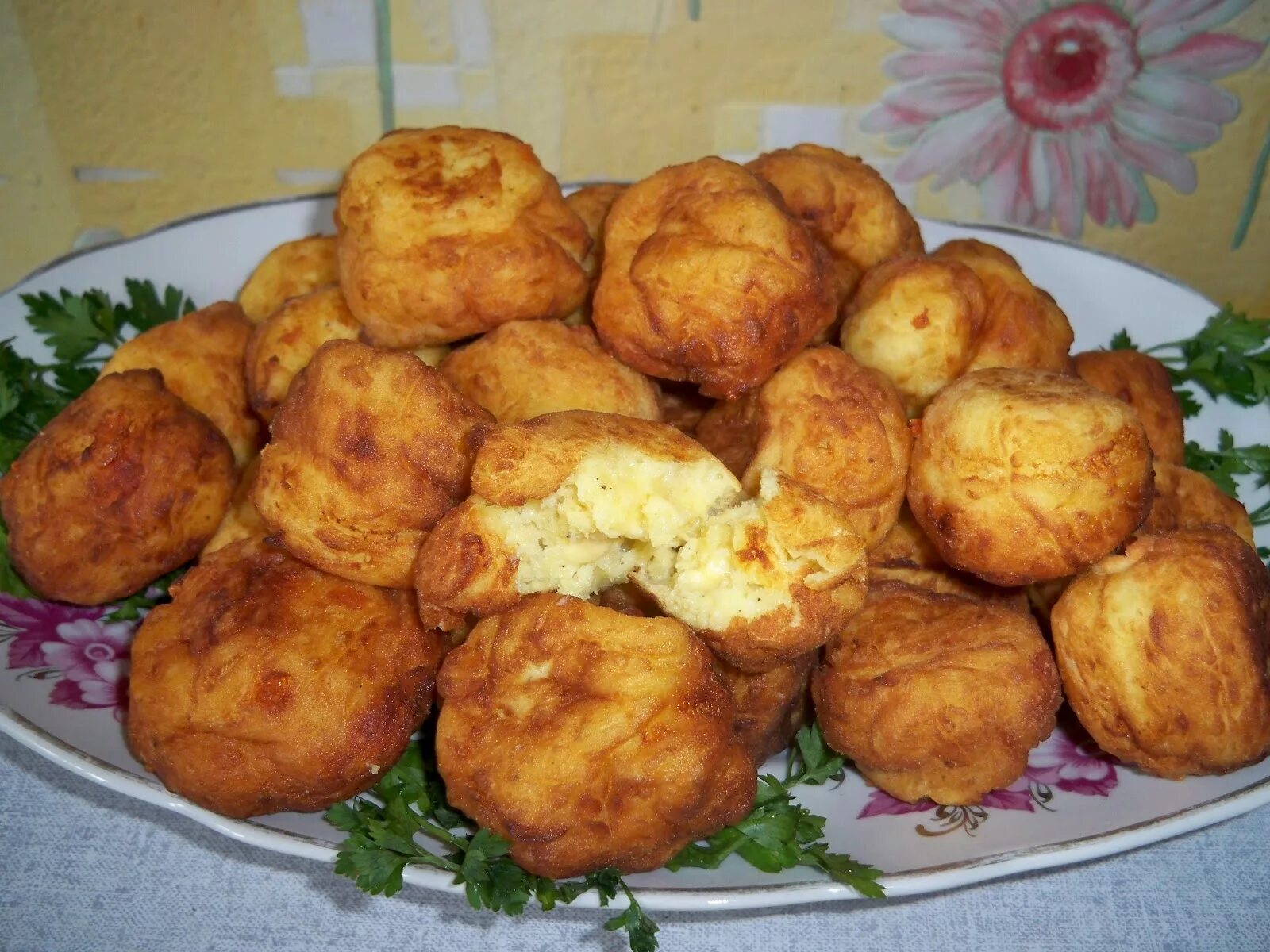 Mashed potatoes. Комы белорусское блюдо. Пызы белорусские. Польские пызы. Польские клецки.