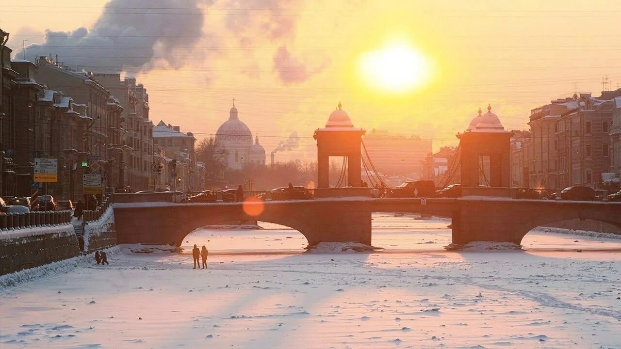 Куда сходить рано утром. Куда сходить рано утром. Йошкар-ола центр города набережная. Утро в городе. Кремль селфи.