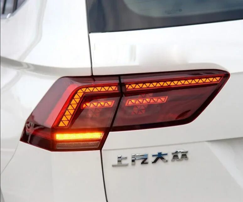 Задние фары тигуан. Фара тигуан 2021. Задние фонари фольксваген тигуан 2022. Задние фонари фольксваген тигуан. Задняя оптика фольксваген тигуан.