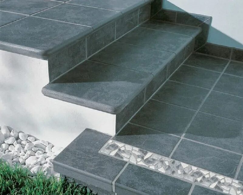 Серый керамогранит на крыльце. Ступень серая. Ступень серая. Kerama marazzi ступени. Ступень серая.
