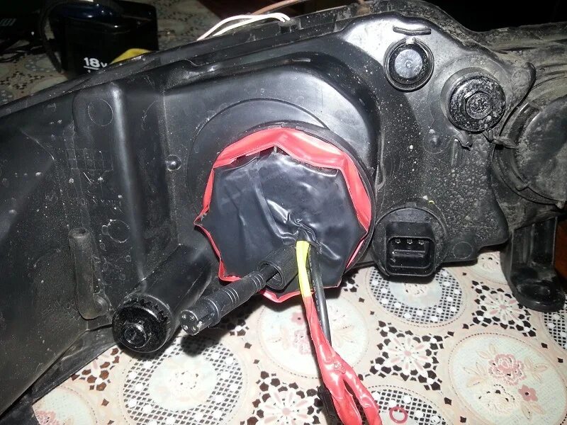 Регулировка фар дэу нексия н100. Регулировочные винты фар нексия n100. Регулировка ближнего света фар. Регулировочные винты фар дэу нексия n150. Схема регулировки ближнего света фар.