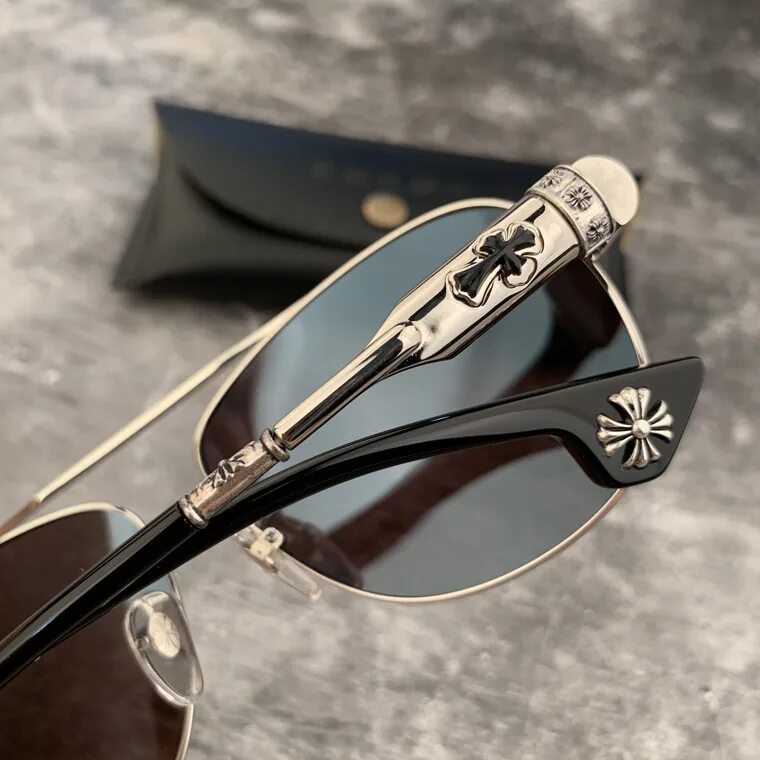 Цепочка хром хартс. Ювелирные украшения хром хартс. Chrome hearts амбассадор. Крест хром хартс. Хром хартс час.