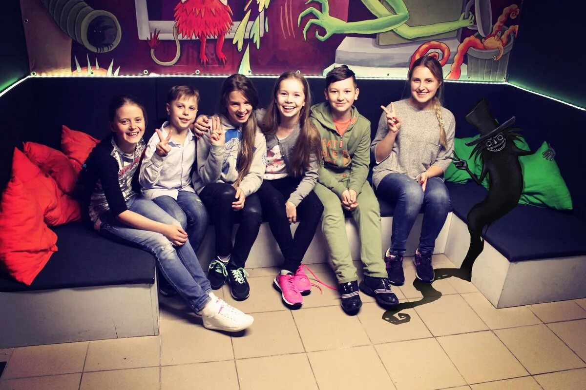 Сургут прятки в темноте квесты. Квест прятки в темноте воронеж. Прятки в темноте пермь уинская 9. Квест прятки в темноте воронеж. Прятки в темноте москва тимирязевская.