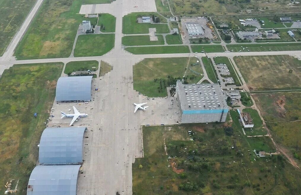 Бузулук оренбургская область беспилотник. Аэродром шайковка калужская область. военный аэродром шайковка. авиабаза шайковка калужская область. аэродром шайковка беспилотник.