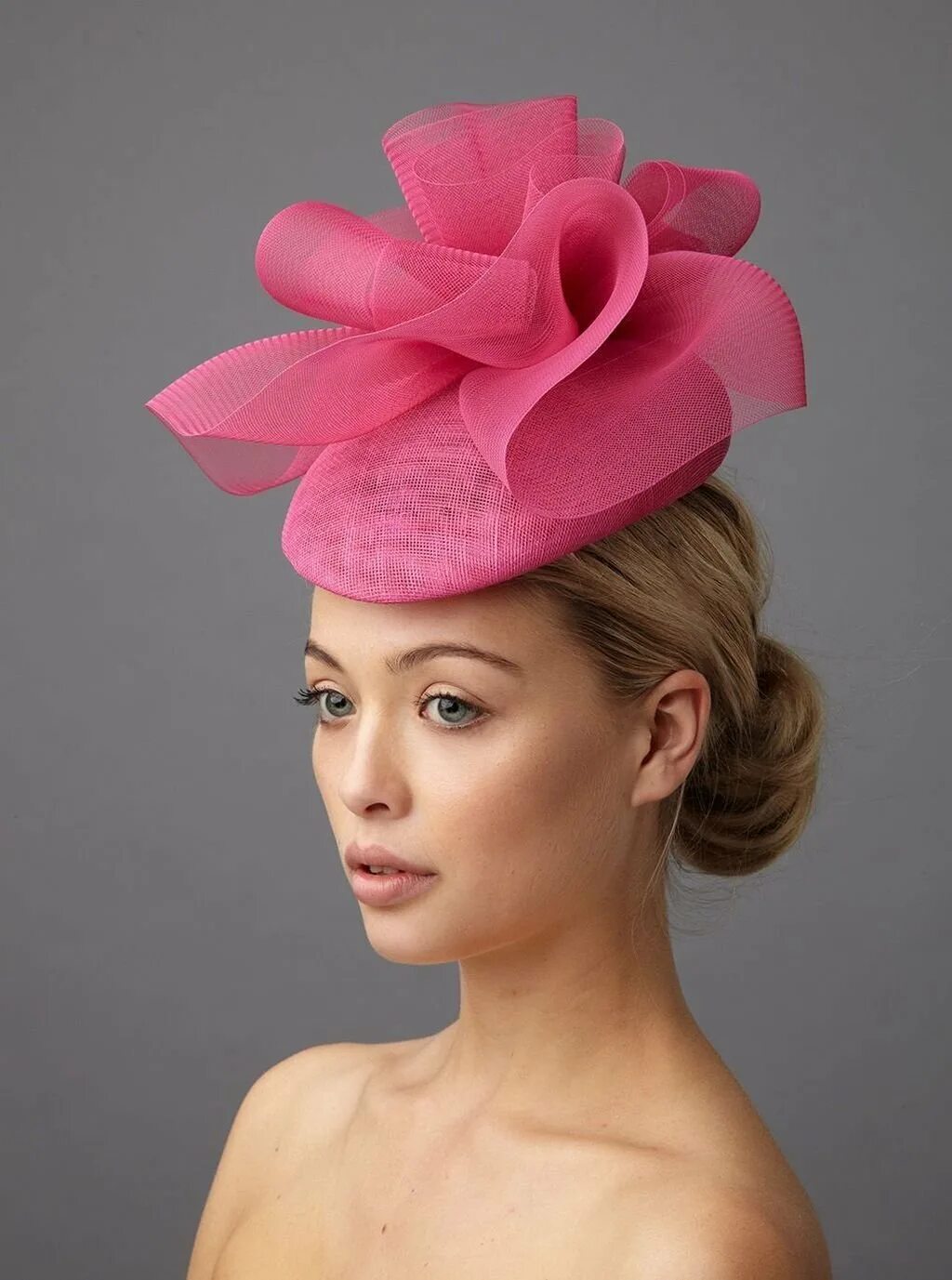 как сделать большую шляпу. шляпа из подручных материалов. шляпка из картона и ткани. поделка шляпка. шляпа из картона.