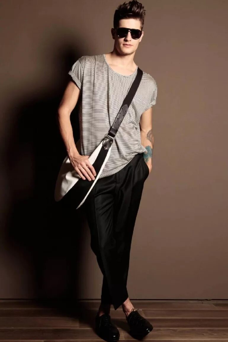 парни модники современные. современные парни. адам галлахер луки. уличный стиль одежды мужской. стиль провинция одежда.