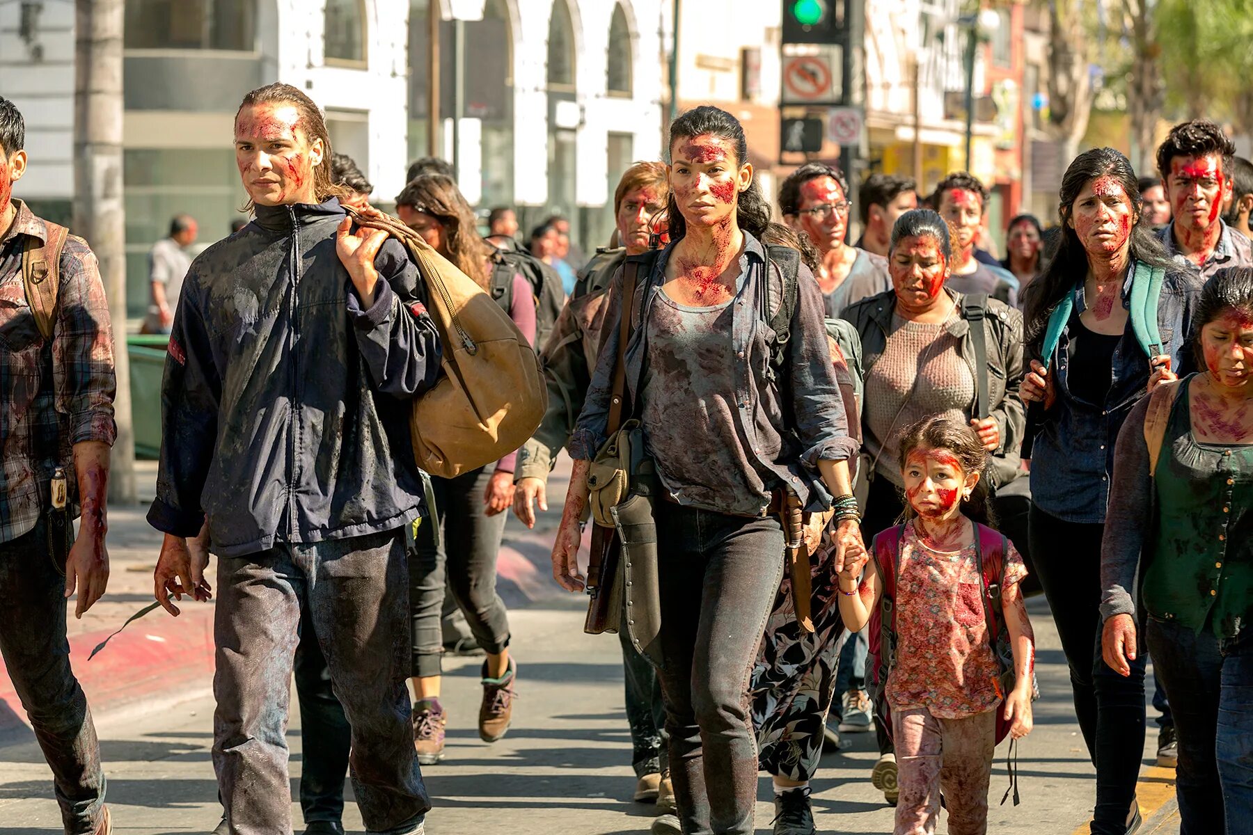 Включи зомби идет. Фильм бойтесь ходячих мертвецов. бойся ходячих мертвецов зомби. бойтесь ходячих мертвецов каст.