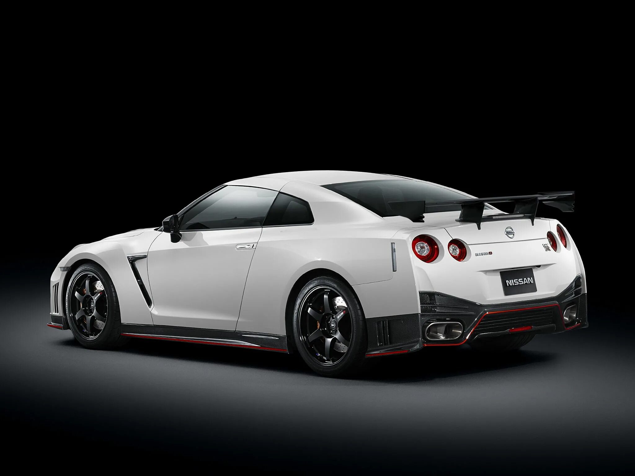 Nissan gtr r35. Nissan gtr nismo. Nissan gtr r35 нисмо. Гтр лечится. Ниссан гтр 35 нисмо.