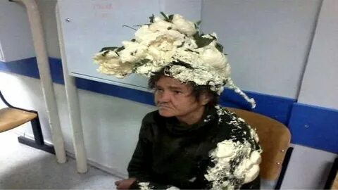 Женщина монтажная пена
