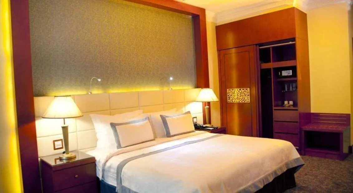 Grand Excelsior al Barsha 4* (Аль барша). Grand Excelsior Hotel al Barsha. Grand Excelsior al Barsha Dubai 4. Grandeur Hotel al Barsha 4*. Signature hotel al barsha