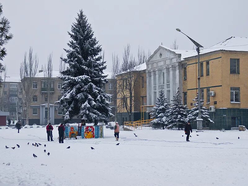 Торез дон обл. Торез центр города. торез (город). площадь города торез. торез донецкая область.