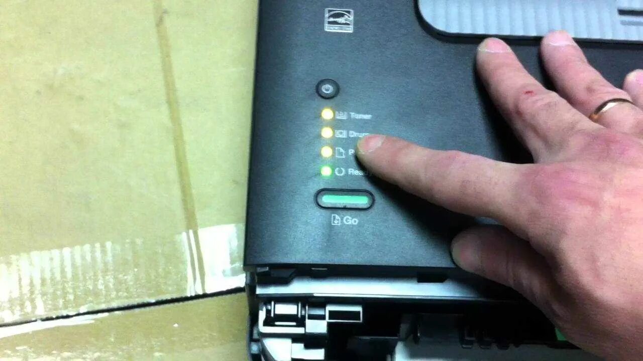 Как сбросить ошибку brother. Brother dcp l2300. принтер hl-l2300dr тонер. бразер 2300 сброс счетчика тонера. brother 6400 сброс картриджа.