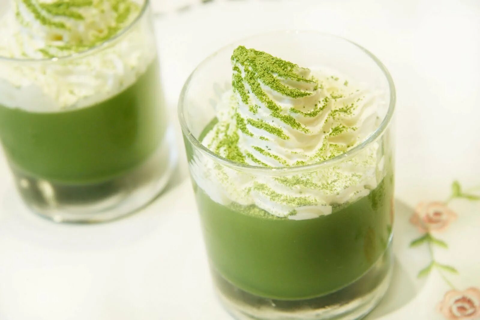 Matcha Green Tea. Матча Грин ти. Matcha Green Tea Tiramesu. Десерт с зеленым чаем. Фисташковый раф