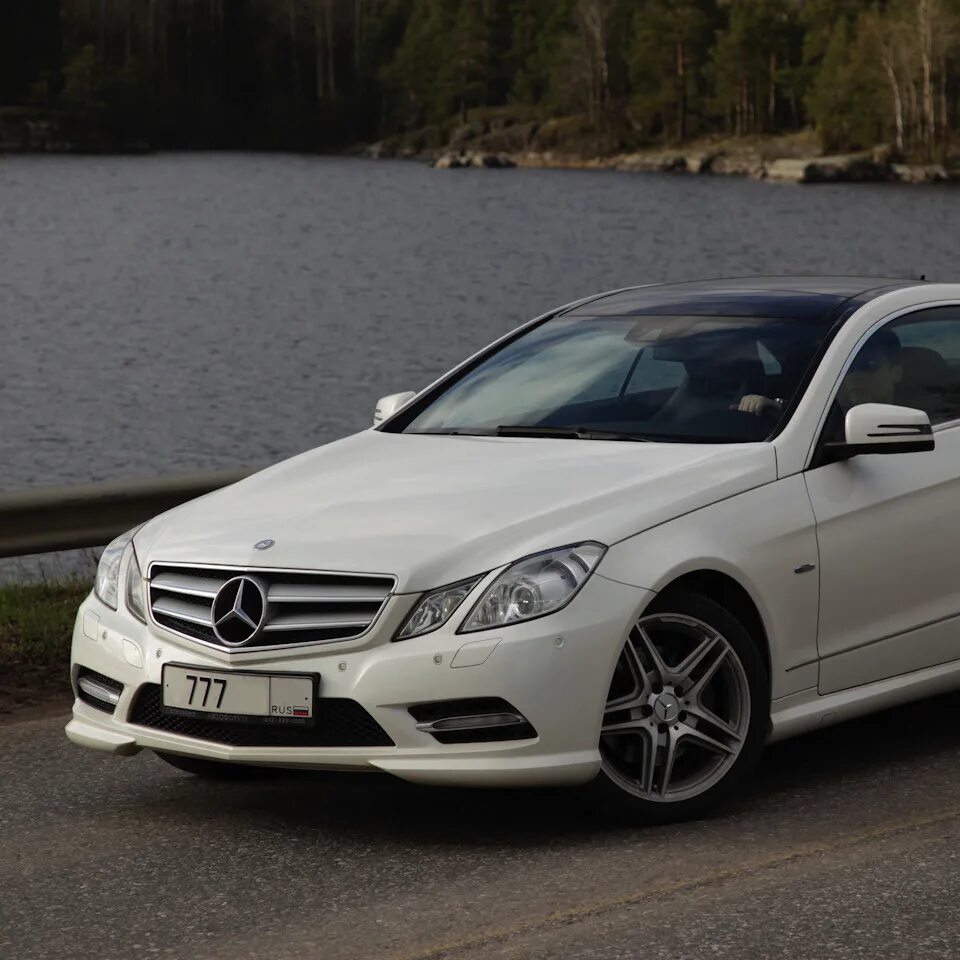 Мерседес c207. Мерседес e class. Мерседес Бенц е200. E class c207. Купить mercedes в класс