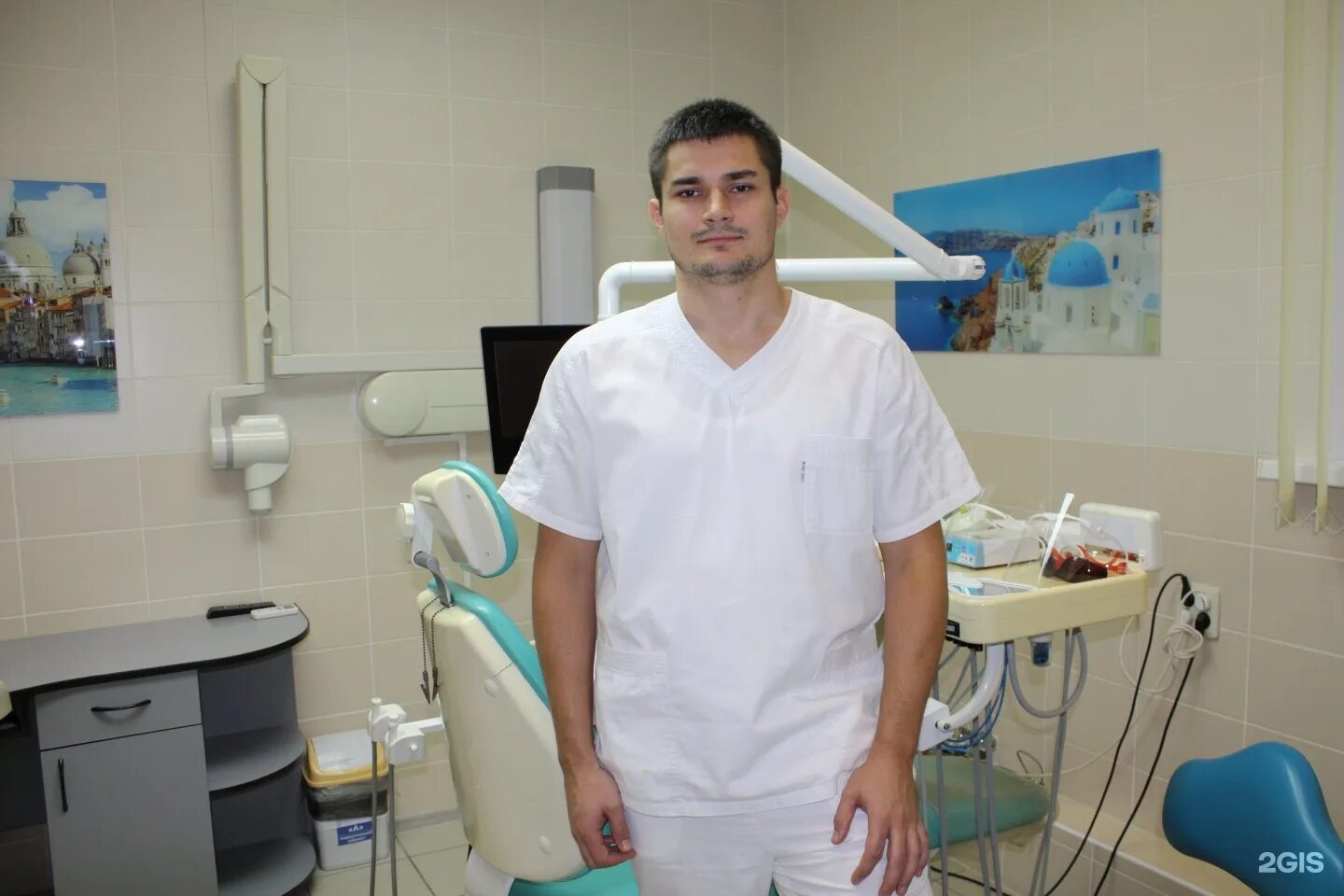 зубной врач ростов великий
