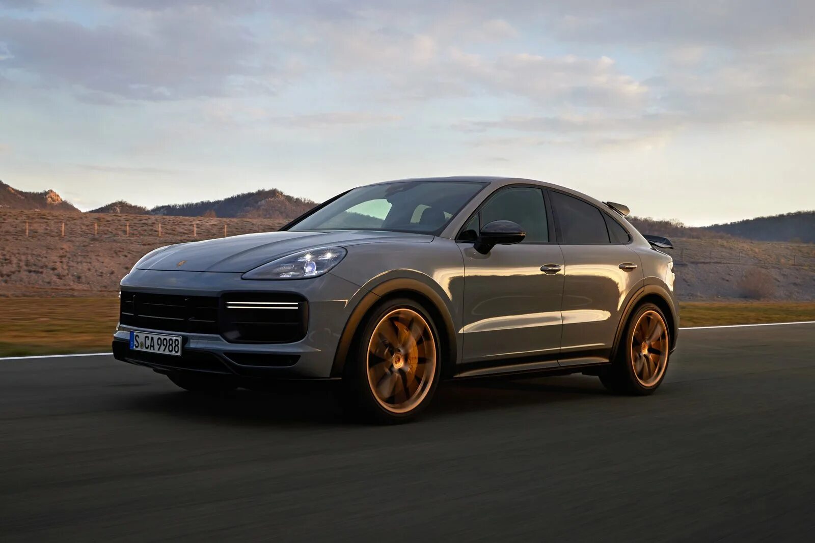 Порш каен турбо. Porsche Cayenne Coupe Turbo gt. Porsche Cayenne Turbo gt 2022. Порше Кайен 2022. Porsche Cayenne Coupe 2022.